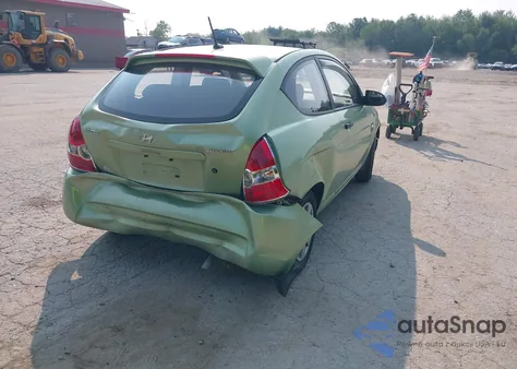 2008 Hyundai Accent Gs z USA, uszkodzony, nr VIN KMHCM36C98U103843